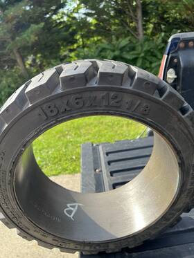 18x6x12-1 Super Solid 06485401 18x6x12-1/8 Tires Idl Forklift Press-on Traction Tire Usa Made 18612