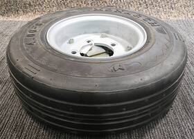 13-734-40 Taylor Dunn Qty 1 Taylor-dunn Srim 5-h 4x8 Mantoter Rib Tire And Wheel Assembly