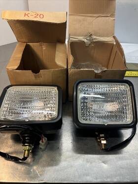 214a2-40501 Tcm 514a7-10201 Head Light Lamp