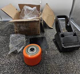Cr133109-002-0s Totalsource Sy88056 Caster Assembly Wheel Tsa/cr133109-002-0s For Crown