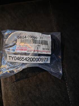 04654-20090-71 Toyota Oem Seal Kit