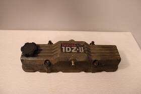 11201-uc010 Toyota Used 1dz Valve Cover Diesel 7fdu 8fdu