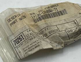14135-u1090-71 Toyota 14135u109071 Genuine Oil Seal - 450135-r