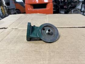 15611-96001 Toyota Bracket Oil Filter 4p Engine Forklift Good Used