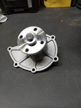 16110-7815671 Toyota Forklift Water Pump
