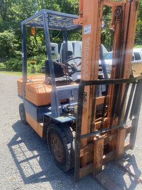 405fg25-10982 Toyota Forklift 5000lbs Cap. 42-5fg25