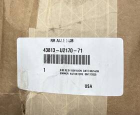 43813-u2170-71 Toyota New Oem Axle Hub