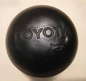 45112-23600-71 Toyota 45121-u2100-71 Horn Cover Model 6-7 Complete / Oem Genuine