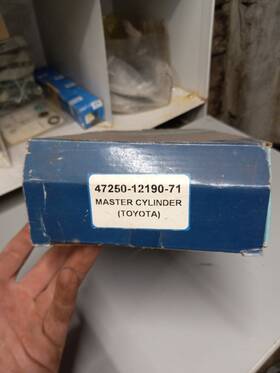 47250-12190-71 Toyota Forklift Master Cylinder