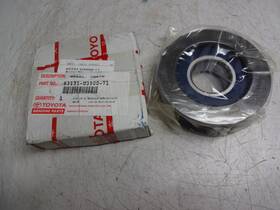 63131-u3500-71 Toyota Forklift Front Wheel Chair