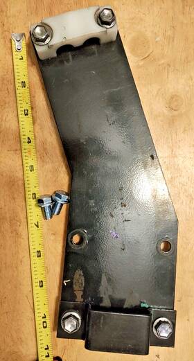 68871-u2230-71 Toyota Mast Hose Plate Complete With Clamp And Bolt Oem Genuine