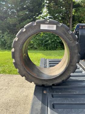 18x7x12-1 Ultratrac 06490401 18x7x12-1/8 Tires Super Solid Forklift Press-on Traction Tire Usa Made
