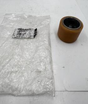 Al060481 Uni Carriers Genuine Parts Forklift Poly Wheel Assembly