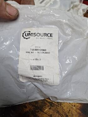 800124908 Unisource Forklift Tilt Cylinder Seal Packing Kit