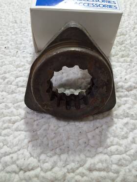 22117-20011 Vintage Total Source Nos Unicarriers Forklift Flange With Gear