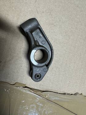 4112104 Yale Rocker Arm B Hyster Forklift 2.4l Psi Engine Good Used