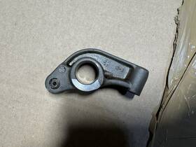 4112105 Yale Rocker Arm A Hyster Forklift 2.4l Psi Engine Good Used