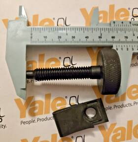 504236222 Yale Yale/hyster Set Screw And Nut Thumb 3/8-16 X 1-1/4 2038678 Oem Part