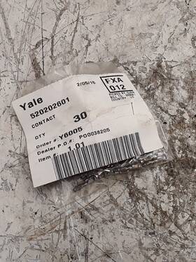52020601 Yale Contact Lot Of 30