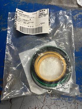 524169325 Yale Forklift Seal Kit 5.5t Ft Cylinder Pn - Sealed New