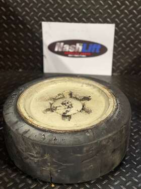 580010474 Yale Hub - Wheel Fits Good Used Hb1c36
