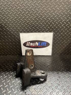 580048603 Yale Bracket Engine Lh Fits Good Used Hbu1 131