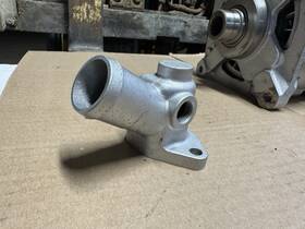 76502335 Yale 4111229 Water Outlet Hyster Forklift 2.4l Psi Engine Good Used