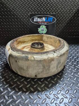 907125600 Yale Hub - Press On Fits Good Used Hb1c1 143