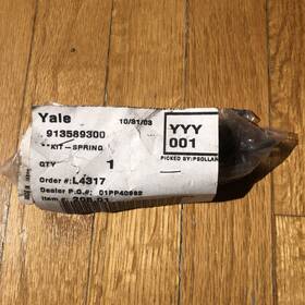 913589300 Yale Spring Kit