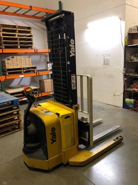 Msw040sf Yale Electric Straddle Walkie Stacker 2007 4762 Hours