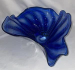 Dave Donaldson Signed Large Glass Ruffled Edge Blue Swirl Pattern Bowl. Fixed Price $104.93.