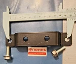 Toyoya Forklift 68654-U2180-71 Hose Bracket W/bolts Oem Parts Genuine Toyota. Fixed Price $35.00.