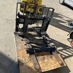 Cascade Forklift Positioner Side Shift 55F-FPS-27-00 Class 3. Fixed Price $2899.99.