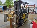Yale ERC060ZGN48T9088 Battery Powered Lift With Cascade 674702 Attatchement. Fixed Price $11950.00.
