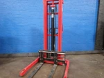 Dayton 4VMF1 Manual Straddle Lift 2000 Lbs 03260450005. Fixed Price $1138.49.